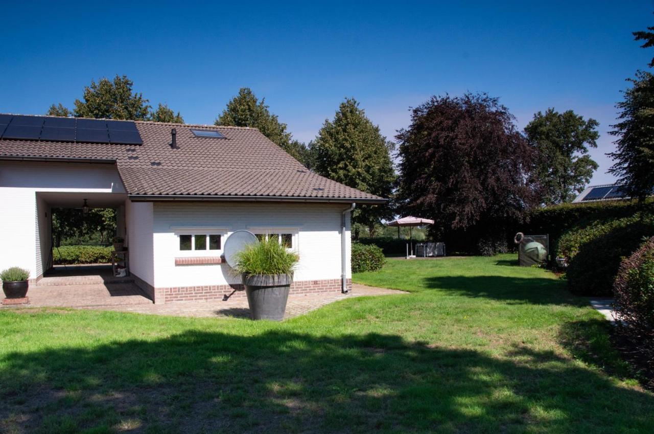 Bed And Breakfast Lindershoeve Bergeijk Buitenkant foto